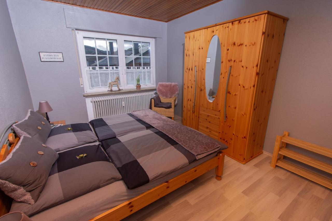 Ferienwohnung Weingut Kdm Krov Luaran gambar