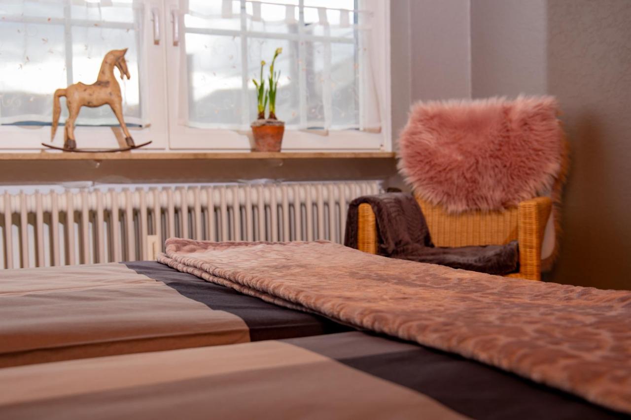 Ferienwohnung Weingut Kdm Krov Luaran gambar