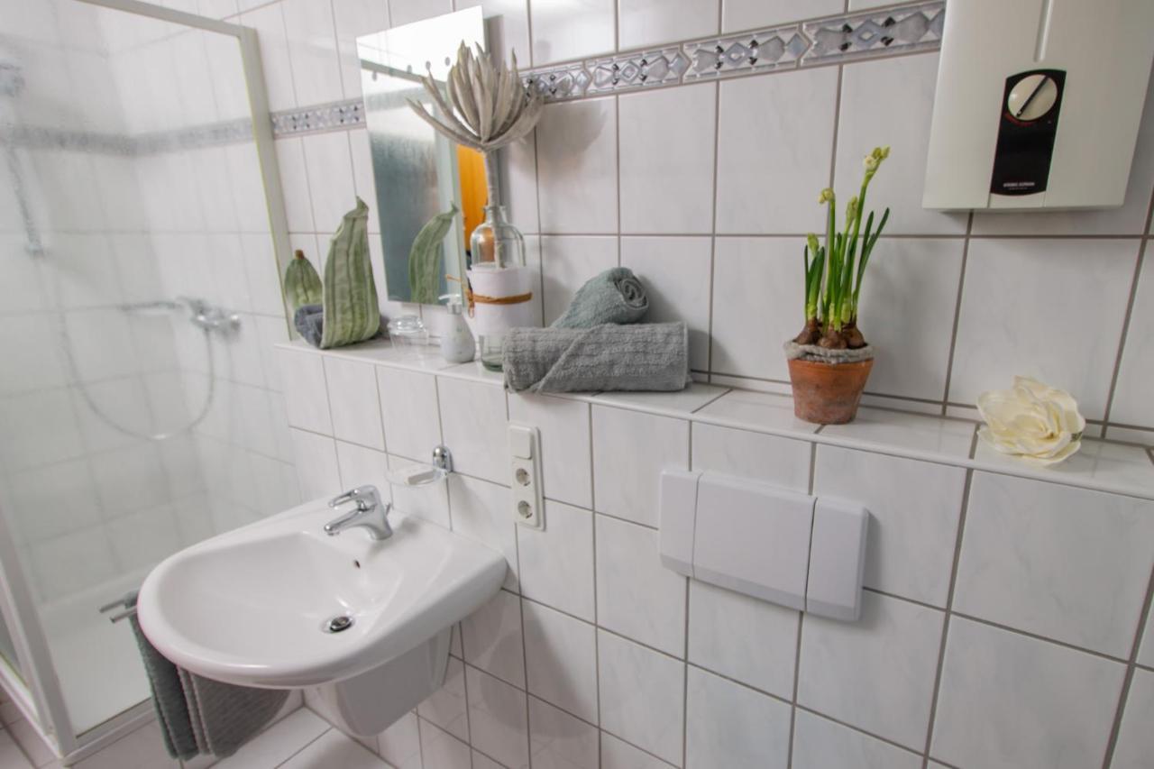 Ferienwohnung Weingut Kdm Krov Luaran gambar