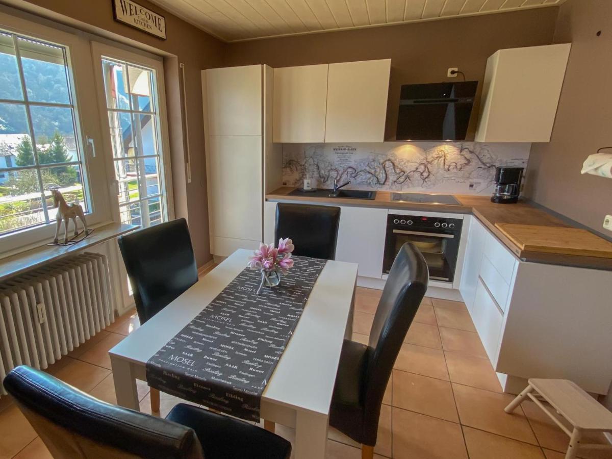 Ferienwohnung Weingut Kdm Krov Luaran gambar